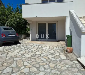 KORČULA, SV. ANTUN - stanu u prizemlju u atraktivnom naselju 66,74m2!