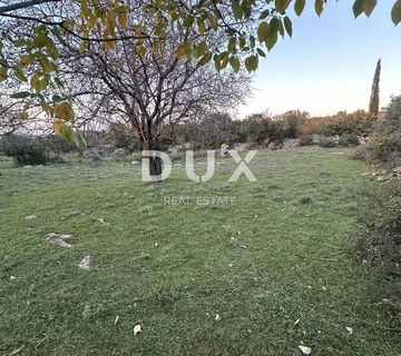 ZADAR, DEBELJAK - Građevinsko zemljište (790m²) u mirnom naselju - cover