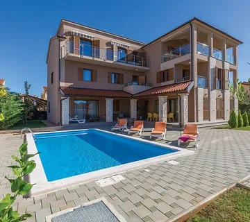 ISTRA, MEDULIN Apartmanska kuća u Banjolama - POGLED NA MORE!! - Banjole, Medulin