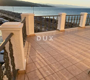 OPATIJA, VOLOSKO - vila s predivnim pogledom , 1. red do mora, 240m2