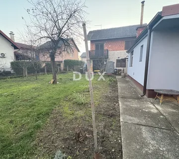 ZAGREB, DONJA DUBRAVA - Kuća za adaptaciju s velikim investicijskim potencijalom
