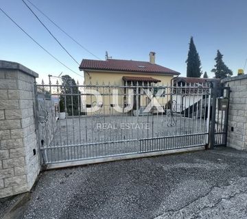 OPATIJA, CENTAR – Prekrasna suvremena kuća s privatnim ulazom, kvalitetnom okućnicom i pogledom na more u strogom centru Opatije - cover