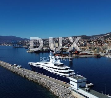 RIJEKA, KANTRIDA - kuća na neponovljivoj lokaciji 1. red do mora, SAMO KOD NAS - cover