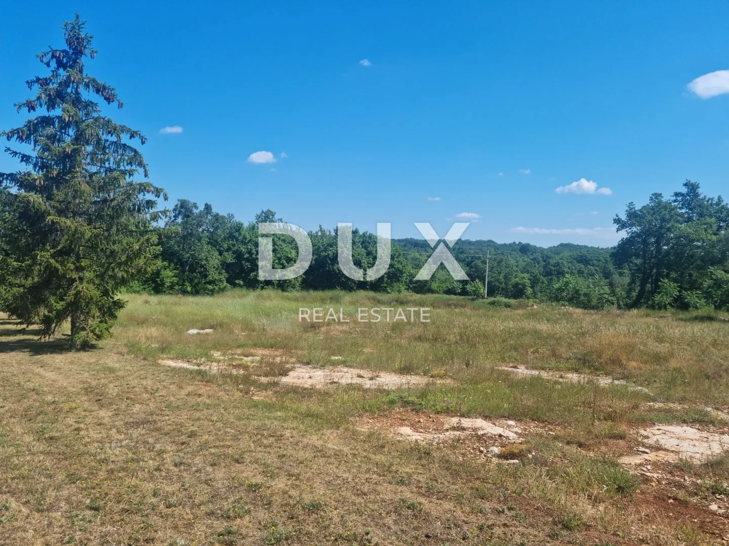 ISTA,TINJAN- turističi punkt od 18000m2! - cover