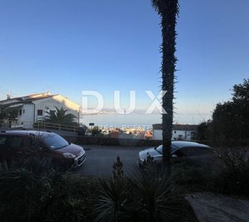 OPATIJA, CENTAR - Šarmantan stan sa vrhunskim pogledom na more - cover