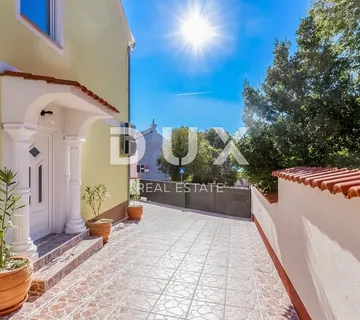 CRIKVENICA, DRAMALJ - Vila novije gradnje s bazenom! - cover