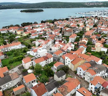 OTOK KRK, PUNAT - zemljište s građevinskom dozvolom spremno za gradnju - cover