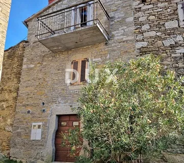 ISTRA, GRIMALDA - Kamena kuća na 3 etaže u oazi seoske idile s pogledom na jezero! - cover