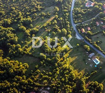 LIKA, VRHOVINE - Atraktivno zemljište površine 12.850 m2 u T1 i T2 zoni! - cover