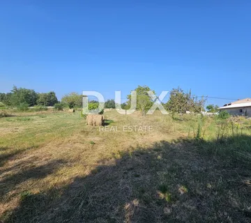 ISTRA, ŽMINJ - Građevinska parcela na mirnoj lokaciji! PRILIKA! - cover