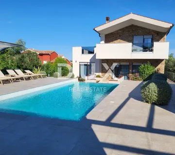 ISTRA,MARČANA - Predivna moderna vila s bazenom - cover