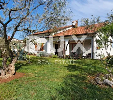 ISTRA, UMAG - Prekrasna kuća u mirnom dijelu Umaga - cover