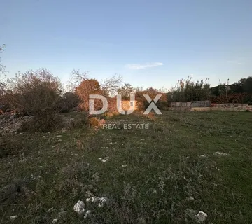 ZADAR, DEBELJAK - Građevinsko zemljište (766m²) u mirnom naselju - cover