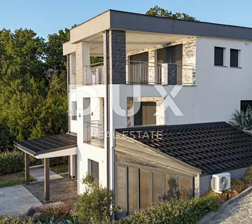 OTOK KRK, OMIŠALJ - 25m od mora! - Kuća s dva stana s prilazom do same plaže! - cover