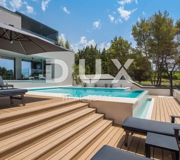 ZADAR - moderna vila sa pogledom na more - cover