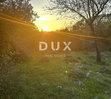 ZADAR, DEBELJAK - Građevinsko zemljište (767m²) u mirnom naselju - cover