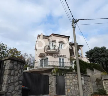 OPATIJA, MATULJI- kuća 405m2 s pogledom na more i bazenom + uređena okućnica 900m2 - cover