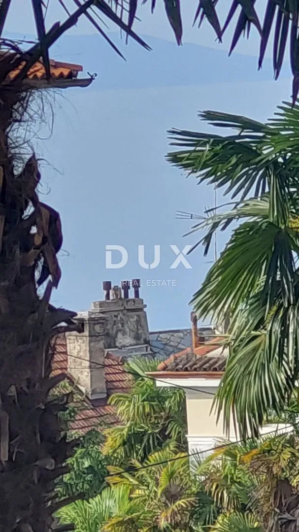 OPATIJA, CENTAR- stan 155m2 (67m2) s pogledom na more (terasa 30m2 + garaža + 2x konoba + 1 parking) - cover