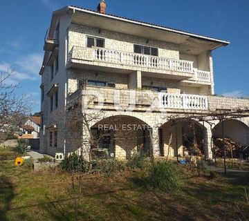 RIJEKA, PEHLIN - Kuća s terasom, okućnicom i pogledom na more - cover