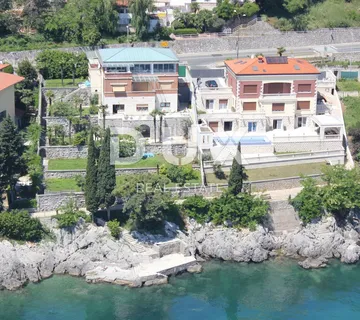 OPATIJA - villa sa bazenom 1. red do mora - unikatna nekretnina na tržištu! - cover