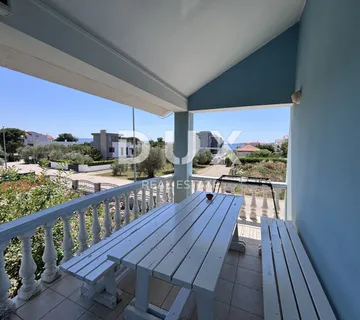 ZADAR, BIBINJE - Apartmanska kuća 150 m od mora - cover