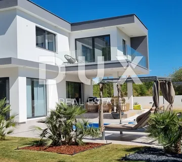 ISTRA, SVETVINČENAT - Ekskluzivna vila na izvrsnoj lokaciji - cover