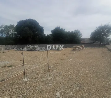 OTOK KRK, MALINSKA - Građevinsko zemljište sa projektom - cover