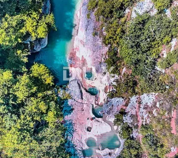 ISTRA, HUM - Poljoprivredno zemljište P2 namjene - cover