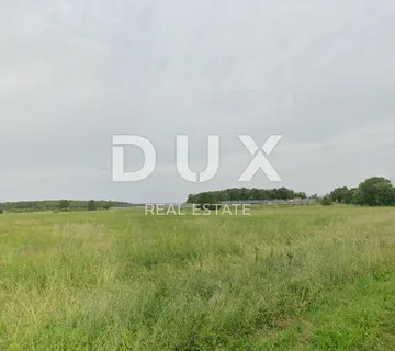 ISTRA, KAŠTELIR - Prostrano zemljište s gospodarskim objektom - cover