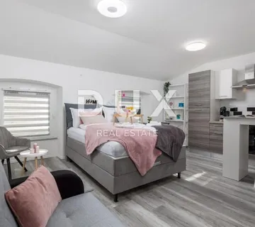 RIJEKA, CENTAR - moderan stan 3SKL/2S+DB s dvije kupaonice i dvije kuhinje - cover