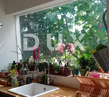 CRIKVENICA - Prekrasan 2S+DB s pogledom na more, 200 m od mora - cover