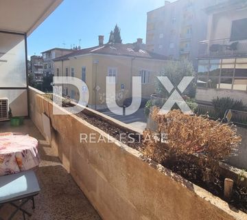 ISTRA, PULA - Prostrani stan u centru grada!  - cover