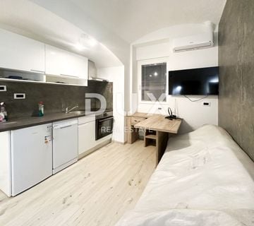 OPATIJA, CENTAR-Stan podijeljen u dva apartmana u vili, za investiciju - cover