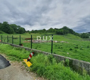 ZAGREB,ŠIMUNČEVEC - ograđeno građevinsko zemljište s pristupom s javne ceste  - cover