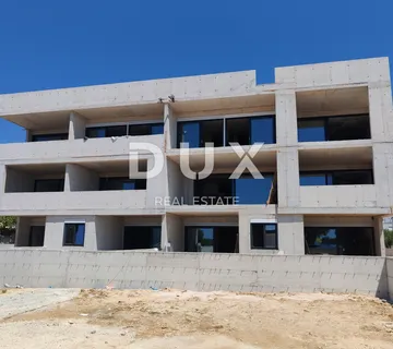 ZADAR, PRIVLAKA - Ekskluzivna Prilika za Luksuzan Život Uz Plažu u Modernoj Novogradnji! S1 - cover