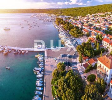 OTOK KRK, PUNAT - Renovirana kuća prvi red do mora - cover