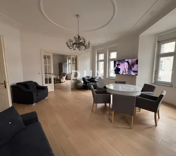 ZAGREB, CENTAR - moderan trosoban stan u strogom centru grada - cover