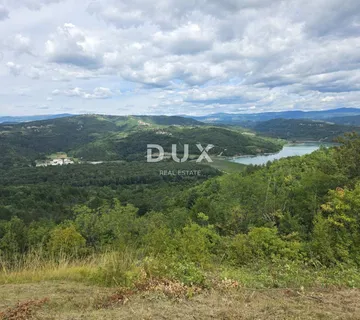 ISTRA, HUM – Atraktivno imanje od 8,4 ha sa dvije legalizirane kuće i građevinskim zemljištem! - cover