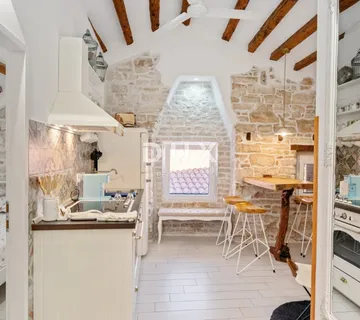 ISTRA, ROVINJ - Rustikalni biser u srcu Rovinja - cover