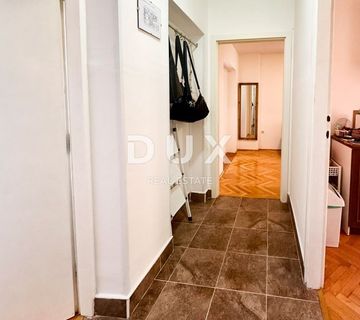 CRIKVENICA - Stan podijeljen u dva apartmana s prekrasnim pogledom na more. GARAŽA! - cover