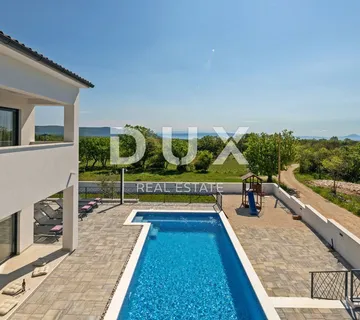 ISTRA, MARČANA - Novogradnja s bazenom u blizini mora - cover