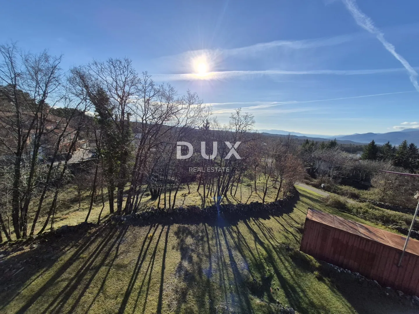 KLANA, ŠKALNICA - građevinsko zemljište s pogledom na more, snižena cijena, PRILIKA ZA INVESTICIJU! - cover