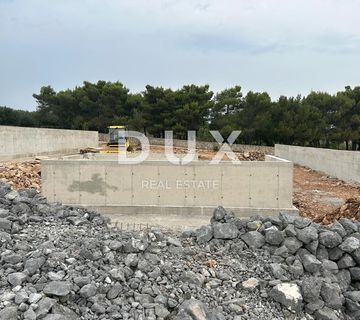 OTOK KRK, GRAD KRK - Građevinsko zemljište sa započetom gradnjom - cover