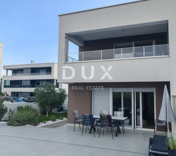 ZADAR, NIN - Moderna dvojna kuća! Bazen, podno grijanje, dizalica topline, pogled na more... - cover