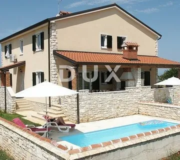 ISTRA, UMAG (okolica) - Dvojna vila 300m od mora - cover