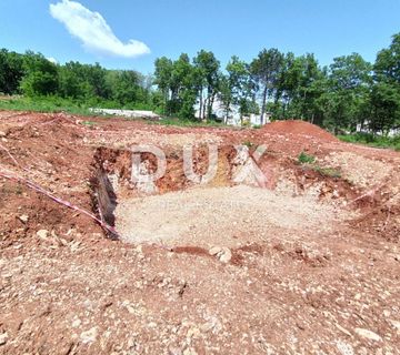 ISTRA, LABIN - Zemljište s panoramskim pogledom i građevinskom dozvolom - cover