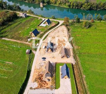 KARLOVAC, BROĐANI - Drvena oaza mira uz rijeku Kupu – idealna za život ili turističku investiciju  - cover