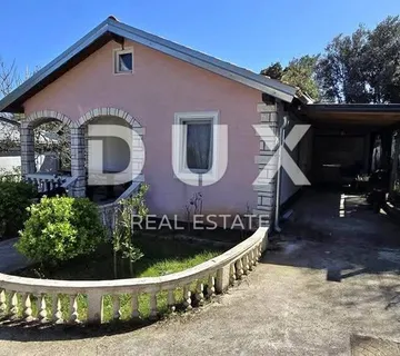 ISTRA, KAVRAN - Vikendica na mirnoj lokaciji - cover