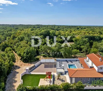 ISTRA, SVETVINČENAT - Kuća s bazenom na rubu naselja - cover