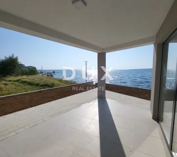 PRIVLAKA, ZADAR - S3 Luksuzna novogradnja u 1. redu do mora - cover